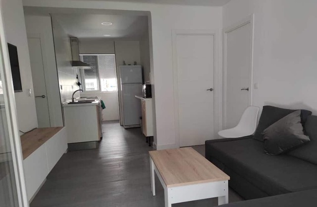 La Zambra. Tranquilidad. Ubicacion con Todos los Servicios al Alcance