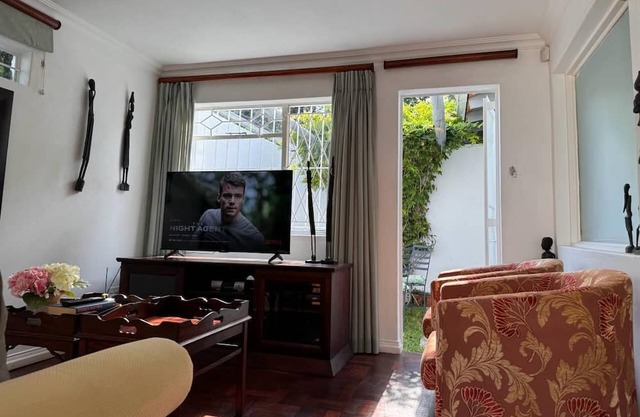 Cozy Flatlet in the heart of Bryanston with Backup power, Wi-Fi and Netflix