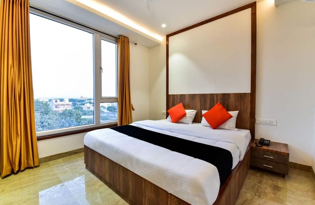 OYO Capital O Maurya Inn