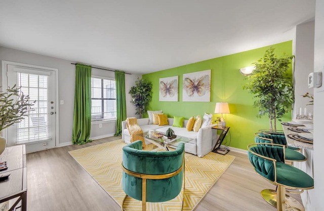 Cozy suite~8 min to DT~big pool~2bed 2bath~free parking