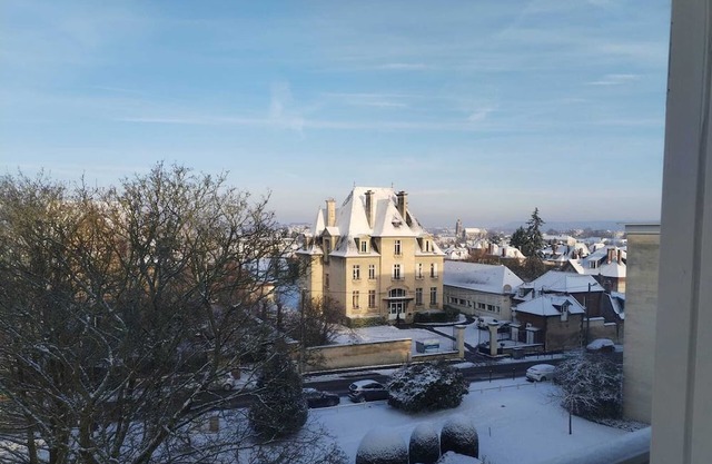 Homerez - Nice apartement for 3 ppl. with balcony at Compiègne