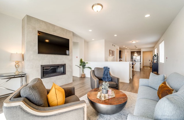 Longmont Vacation Rental ~ 3 Mi to Downtown!