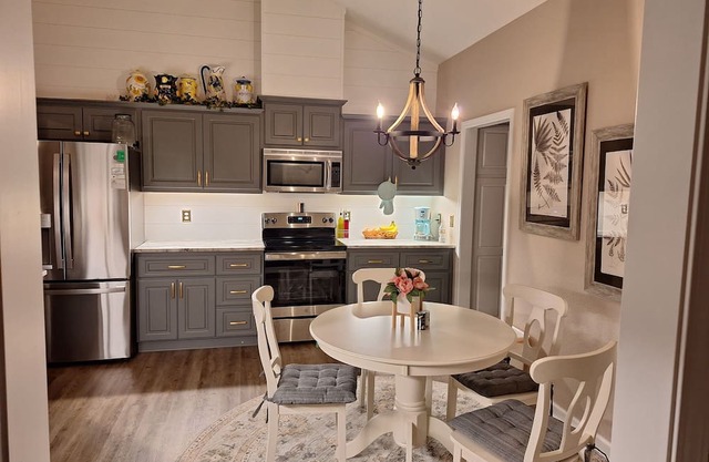 McCormick SC, Wanderlust; state parks, trails, public boat ramps, golf, nature