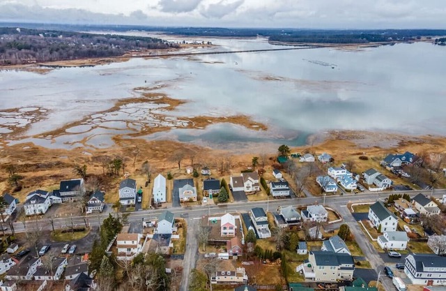 Escape to Pine Point: Beach Home with Fire Pit