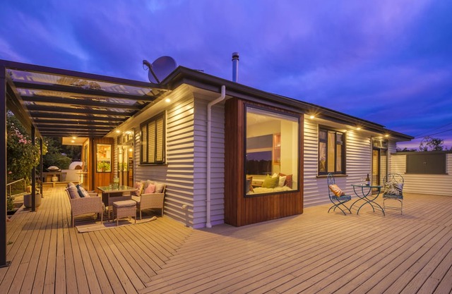 Beautifully renovated 3 bedroom 2 bathroom house in the vineyards of Mahana.