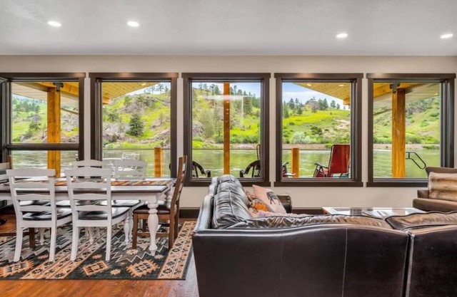 Apartment on the Missouri River
