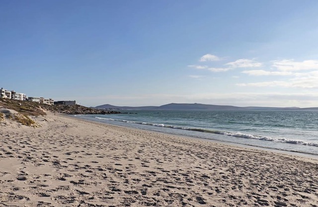 Blue Lagoon 2 - Two Bedroom House, Sleeps 4