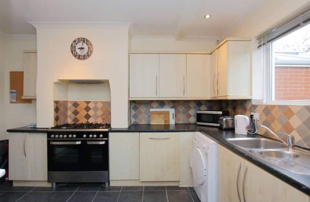 Lovely Victorian House - Andover