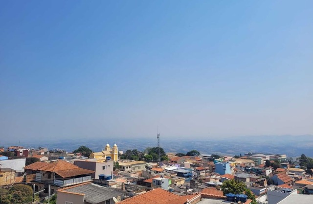 A Apenas Cinco Minutos dos Principais Pontos Turísticos da Mistica Cidade de STL