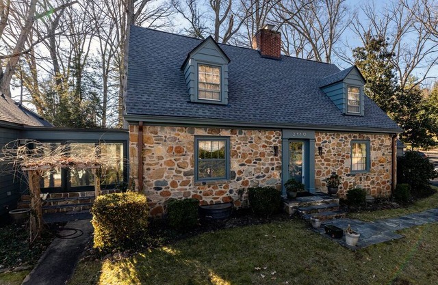 Welcome to your dream home in the heart of UVA, Charlottesville!