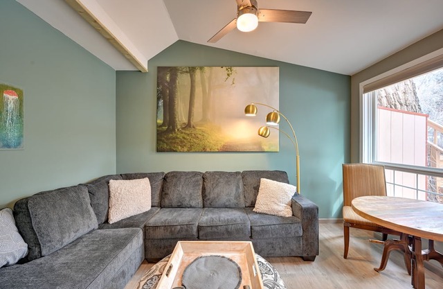 Cozy Crestone Vacation Rental w/ Mountain Views!