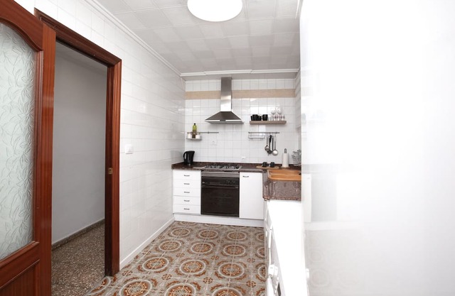 Acogedor Apartamento Valencia, 3 Habitaciones, Cerca del Aeropuerto y la Playa
