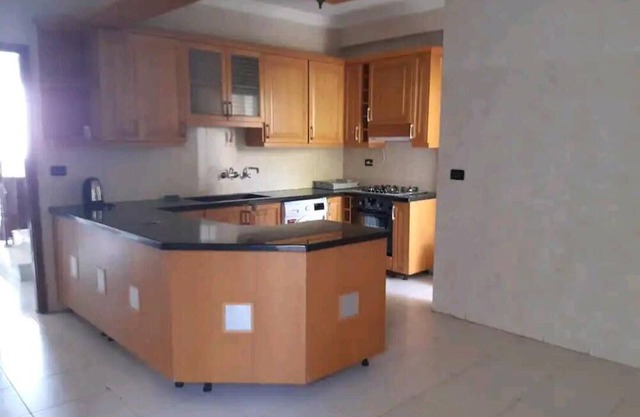 Stunning 4-Bed Apartment in Ain Saadeh