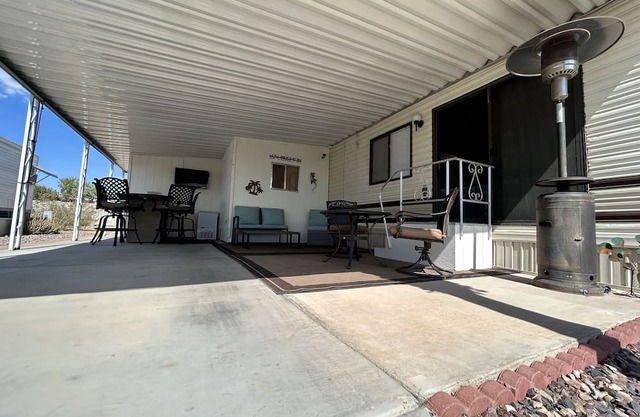Park Model 2 bedroom, 2 bath Apache Junction Mesa, Arizona with community pool