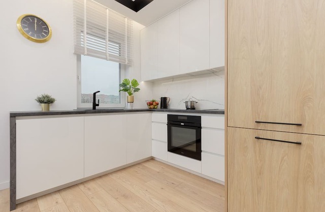 Loft Apartment With Parking by Renters