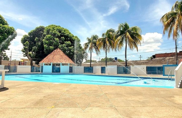 House Closed condominium TV Wi-Fi Jacuzzi and Pool