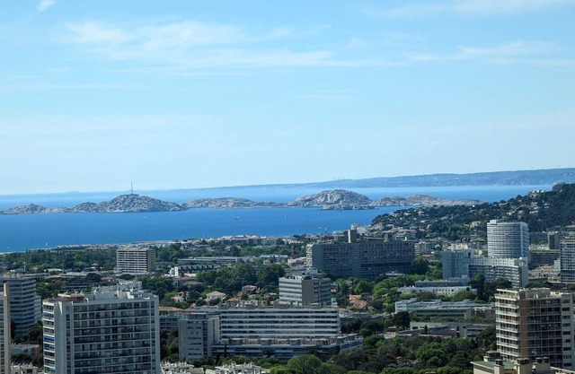 T3 Cosy Avec vue Panoramique à 180° à la Porte des Calanques