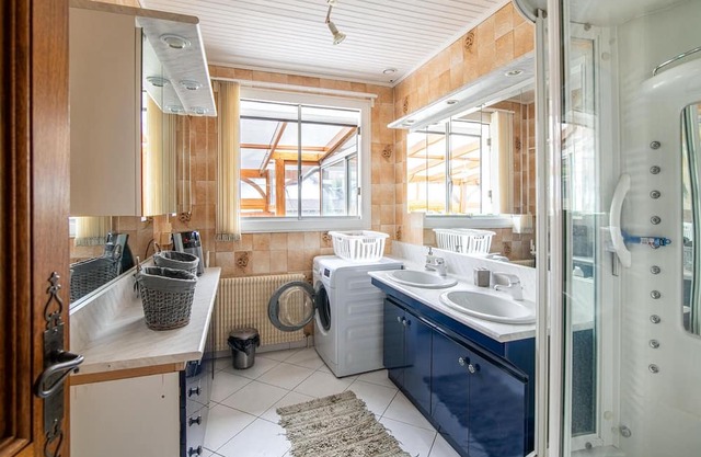 Cozy and familiar vacation home with two terraces and fenced garden.