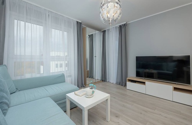 Four Seasons 2 Bedroom by Renters