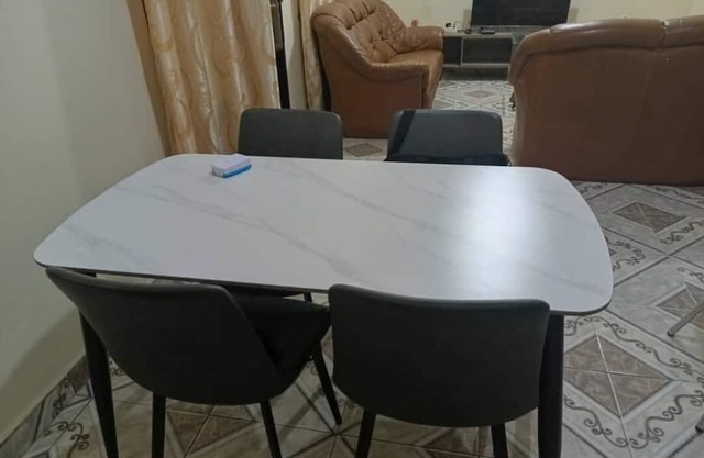 Congo Logement Apparemment Meublé Près du Parlement de Kinshasa a Beau-vent