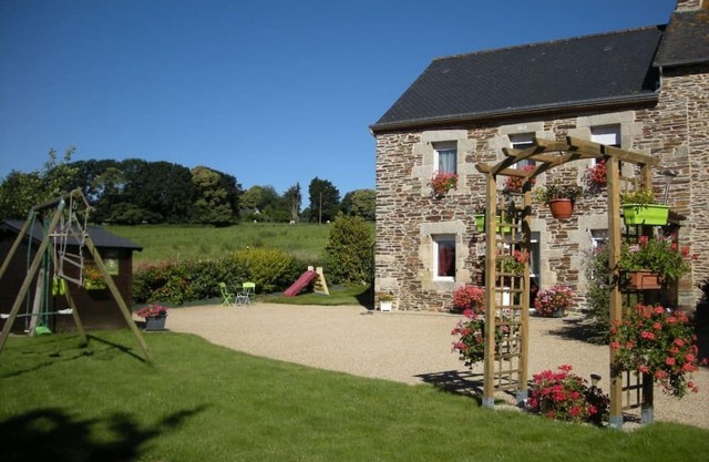 Les Cerisiers - ST THELO