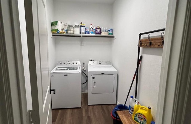 Fabulous 4-bedroom house with AC in Melissa