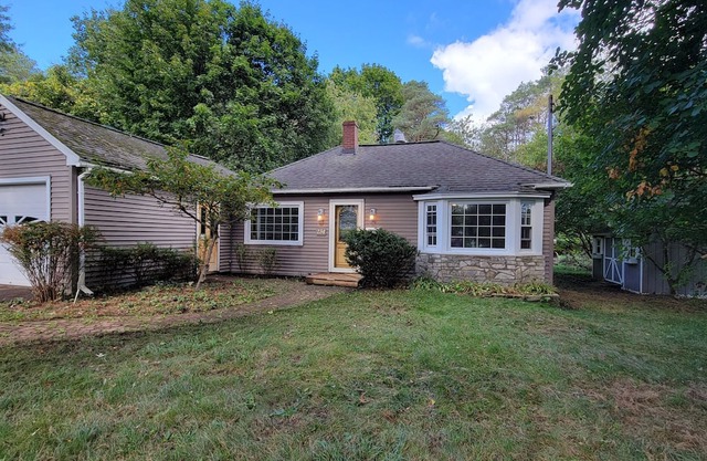 Cozy House in Syracuse Valley Neighborhood