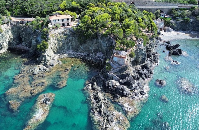 2 accesses to the private beach - Roc Villa