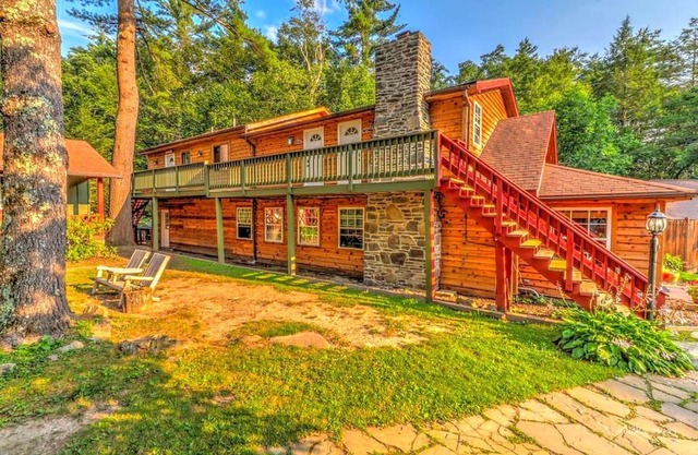 Traditional Wooden Cabin Rental in the Poconos, Pennsylvania