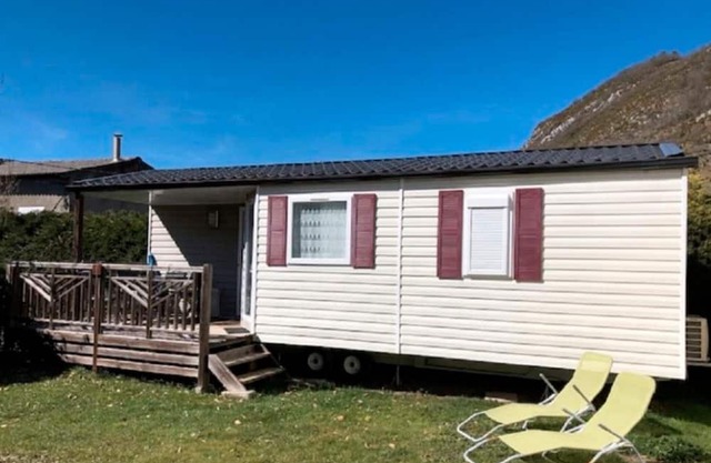 Mobile Home '6 Personnes' with Private Terrace, Private Garden and Wi-Fi
