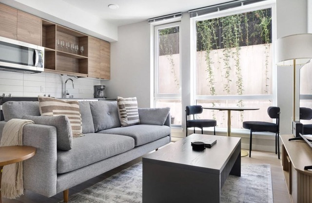 Blueground | West Queen Anne, view, nr Kerry Park