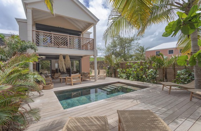 Villa Coco - Ocean Breeze Villa with Pool