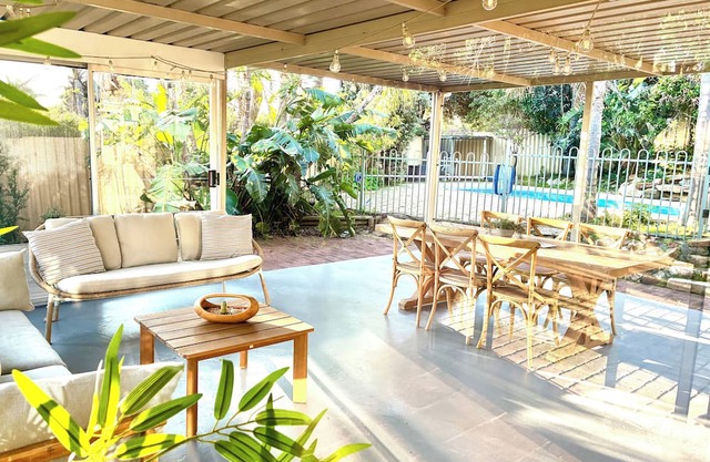 Sun Soaked House close to Joondalup City and Beach