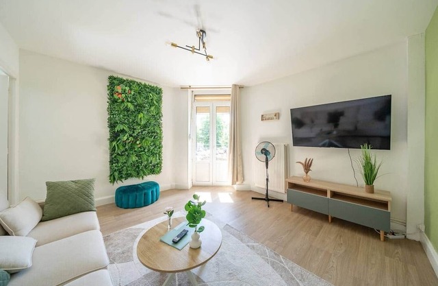 Le Julie -Spacious - 5 pers' - 3 beds - Railway station 500m
