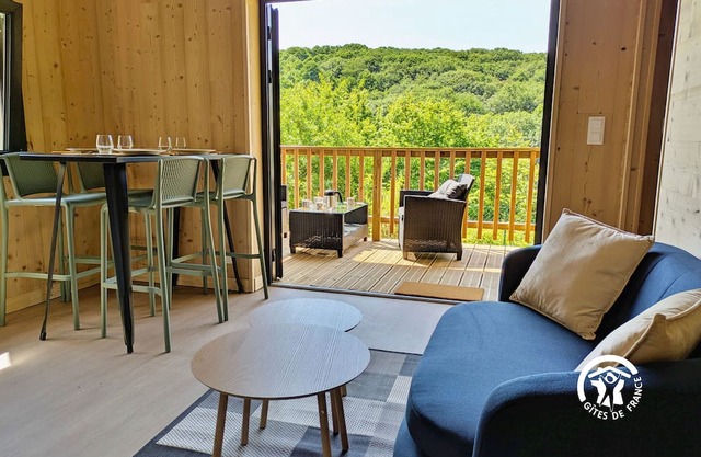 Peaceful Chalet at Camping de Coupeau for 4 Guests