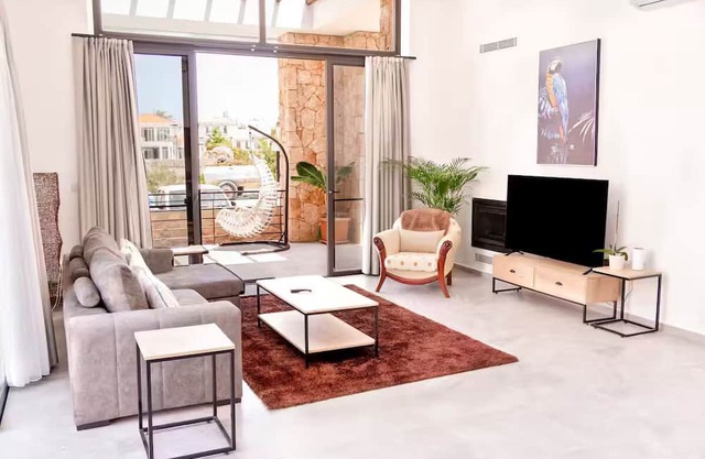 Charming 3-bedroom villa with fitness room and AC in Agios Nikolaos