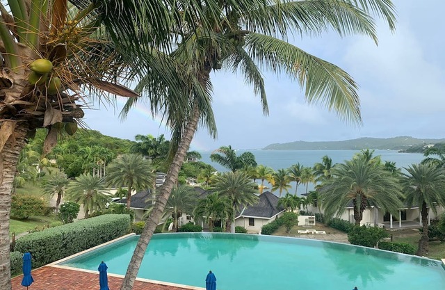 spacious ocean view king bed villa 2 minutes from the restaurant pool and beach