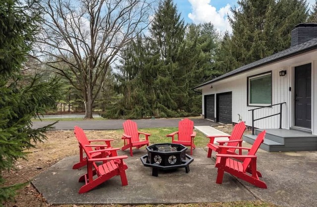 Pool Table Fire Pit Bar King Sleeps 22