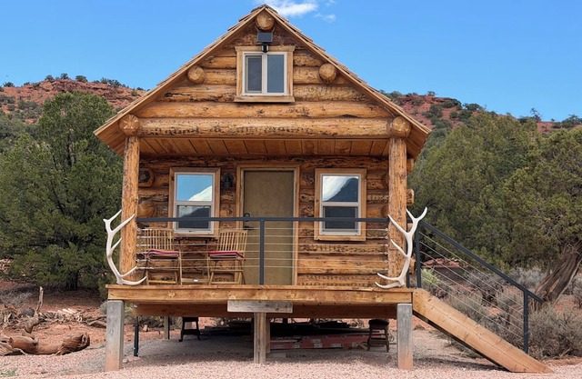Pioneer Cabin at Lion Mountain Retreat on 10 Acres Surrounded by Public Land
