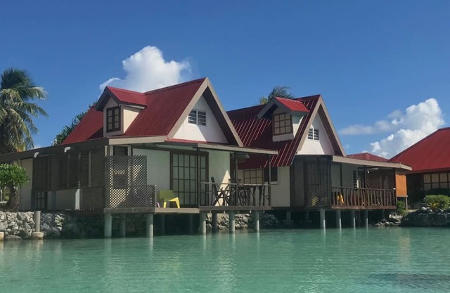 FAKARAVA- Fare veke lagoon en 1/2 pension