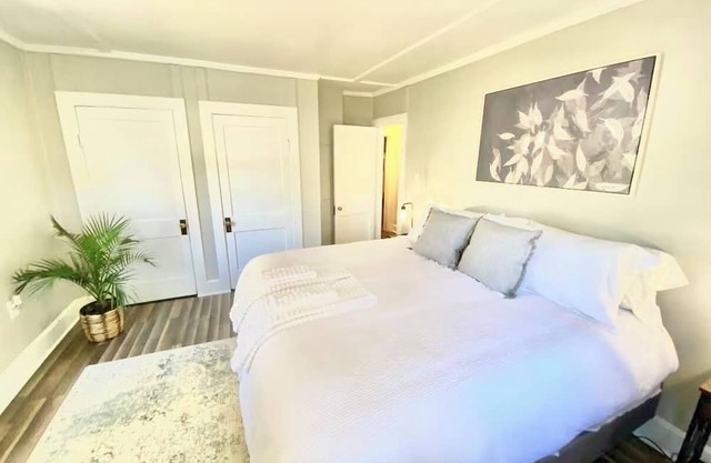 The Little Sandpiper - Charming Port Royal Cottage