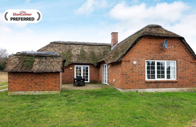 10 person holiday home in Ulfborg-By Traum