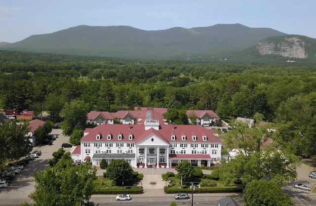 Eastern Slope Inn Studio Unit Saturday Check-In