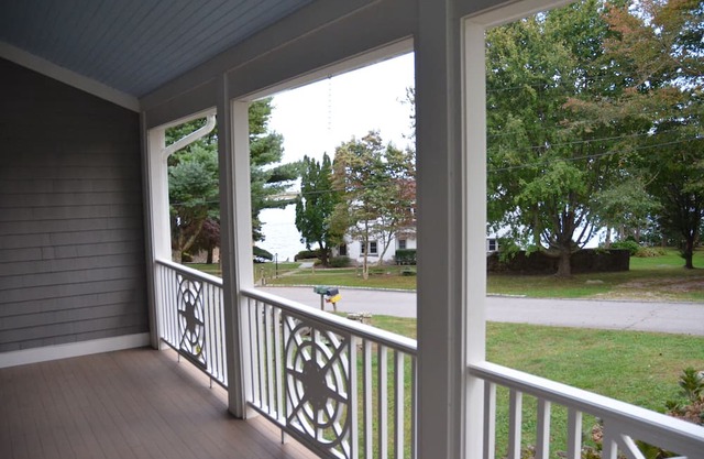 Water Views Galore! Shelter Harbor Spacious 5-bdrm house - Private Beach - AC