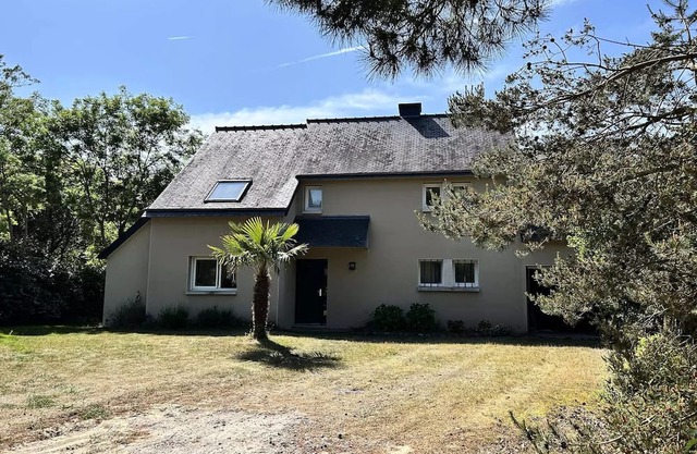 113 - Family home 5 minutes from the beach.