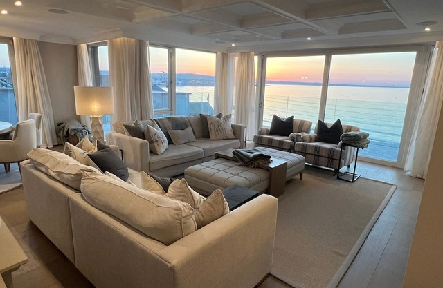 Skerries Oceanfront Superb 4 Bedroom Mansion