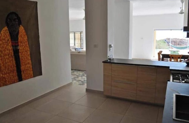 ★ Spacious Retreat ★ Stunning Views, Pool, Art