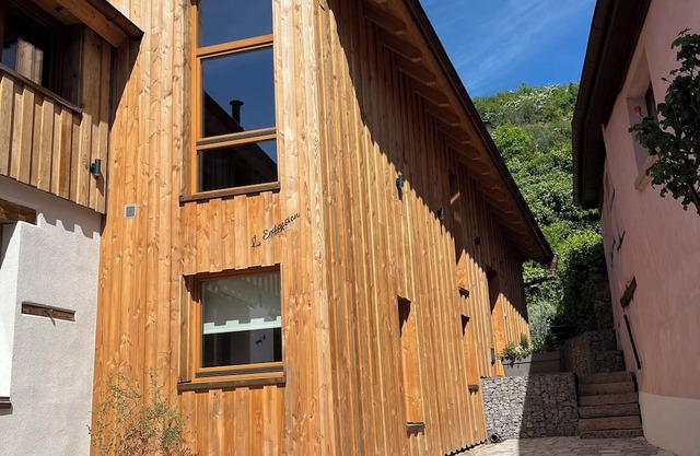 Brand side: Extension. A completely original, modern and unique wooden house
