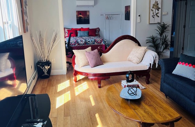 Charming , Peaceful Waterfront n2-bedroom condo overlooking the Hudson River
