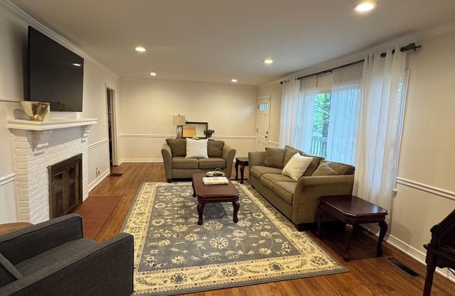 Charming & Cozy 3-bedroom house in North Alabama